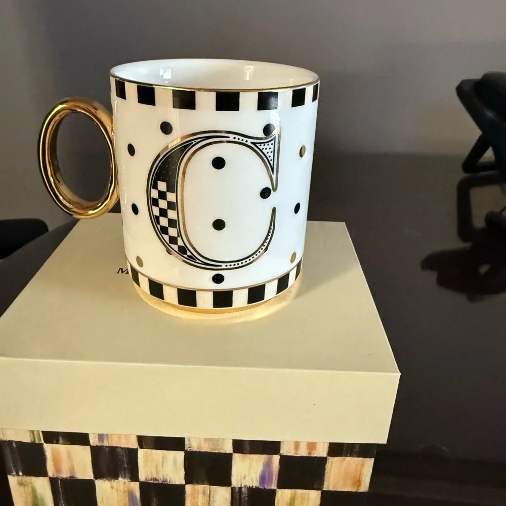 Elegant Black and Gold Polka Dot Mug - Picture 2 of 5